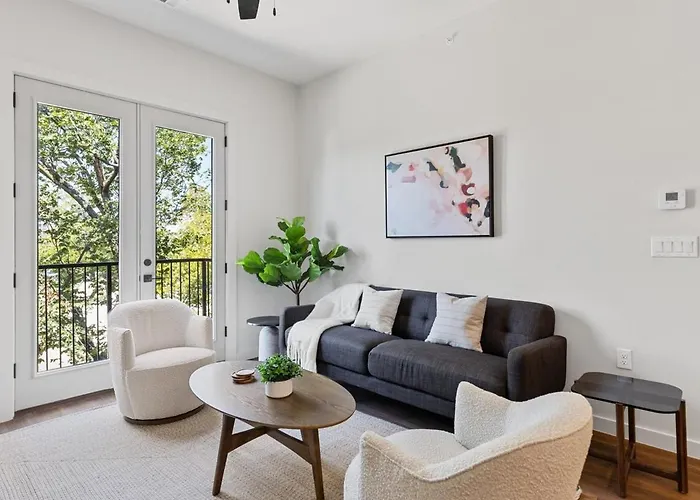 The Corbin 1305 - The Columbia Apartment