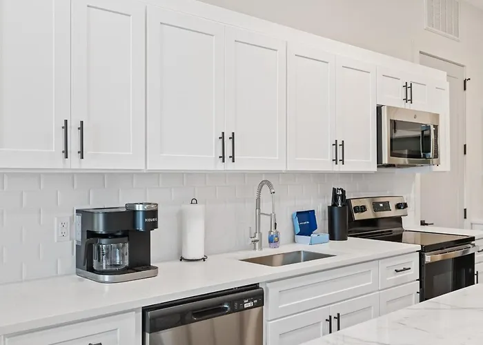 The Corbin 1305 - The Columbia Apartment *